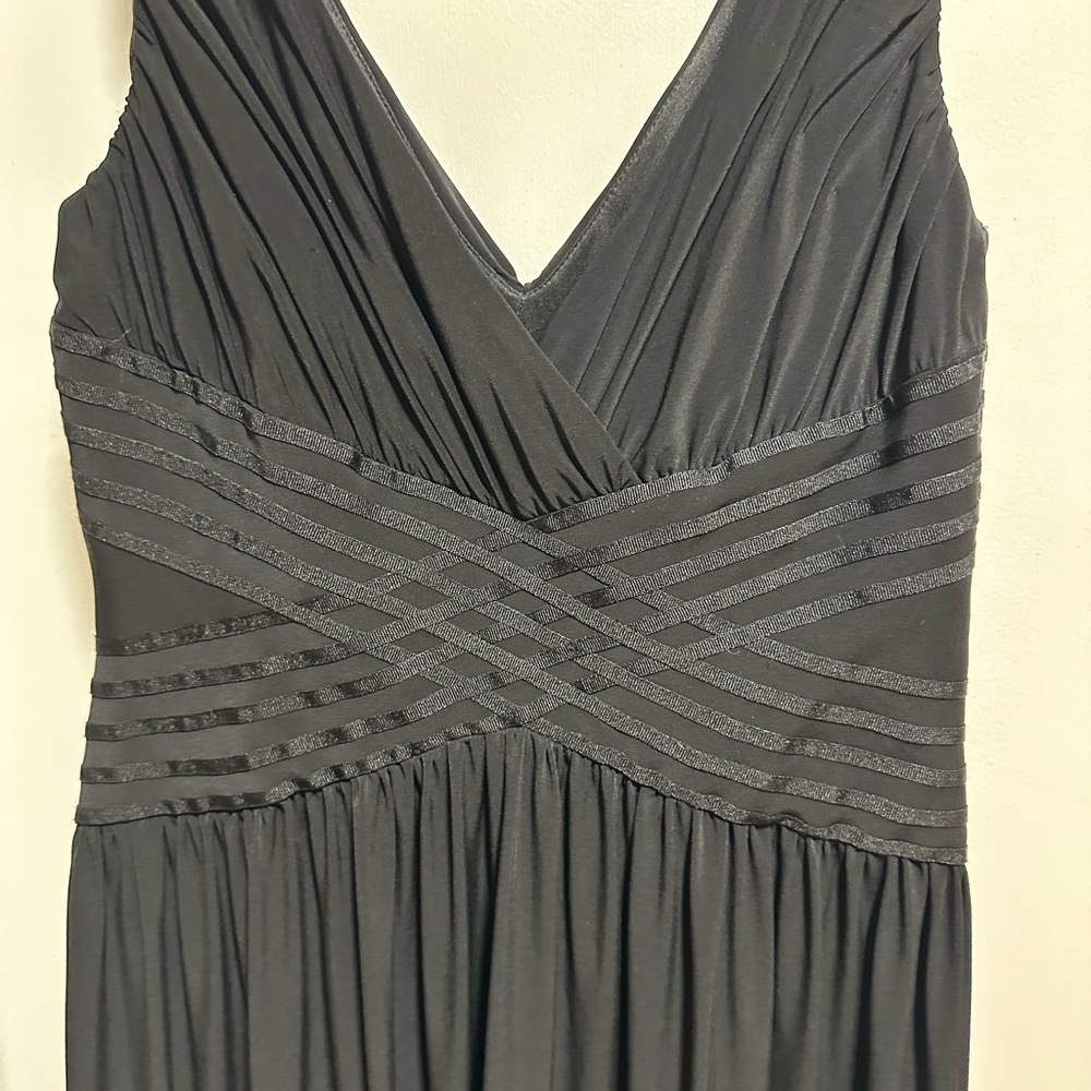 Anne Klein Black Sleeveless Crisscross V-Neck Dress
